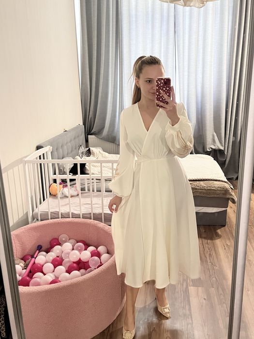 Вишита сукня на запах  розмір s