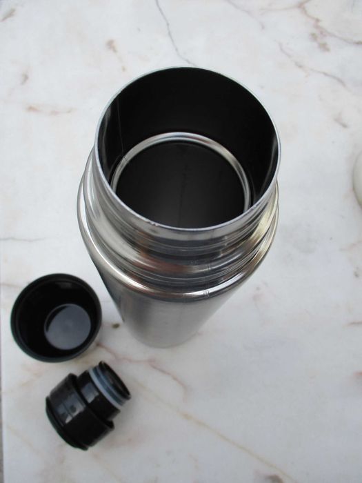 TERMO em Inox para café, chá e outras bebidas, capacidade 1 L