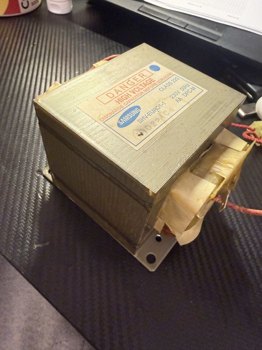 Transformator z mikrofalowki ZGRZEWARKA