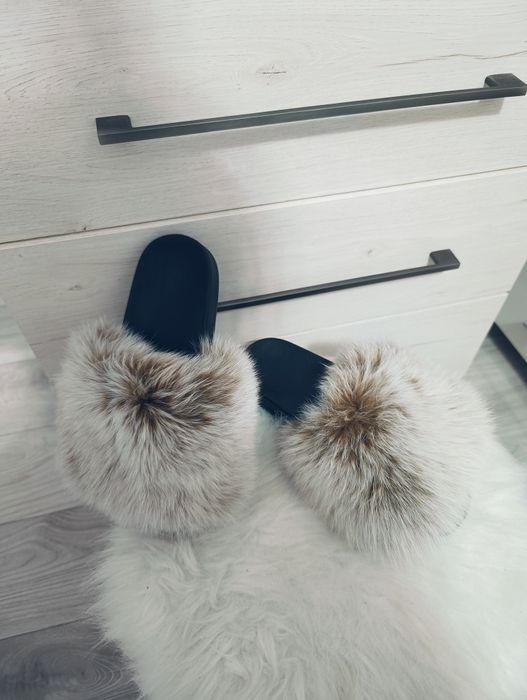 Klapki damskie naturalne futro r.39