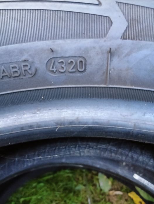 Goodyear ultra Grip gen 1 performance SUV 225.60.18.104v7.5 mm z 48.20
