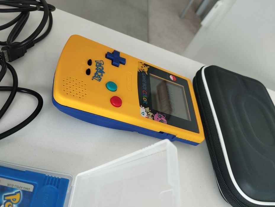 Gameboy color Pokémon com 7 jogos Pokémon e acessórios
