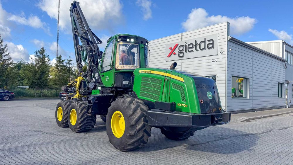 Harvester John Deere 1070E rok 2010