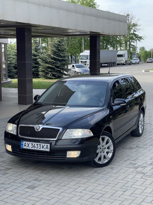 Skoda Octavia A5 2.0 бенз Автомат Laurin Klement