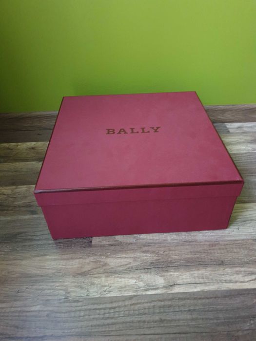 Pudełko    Bally