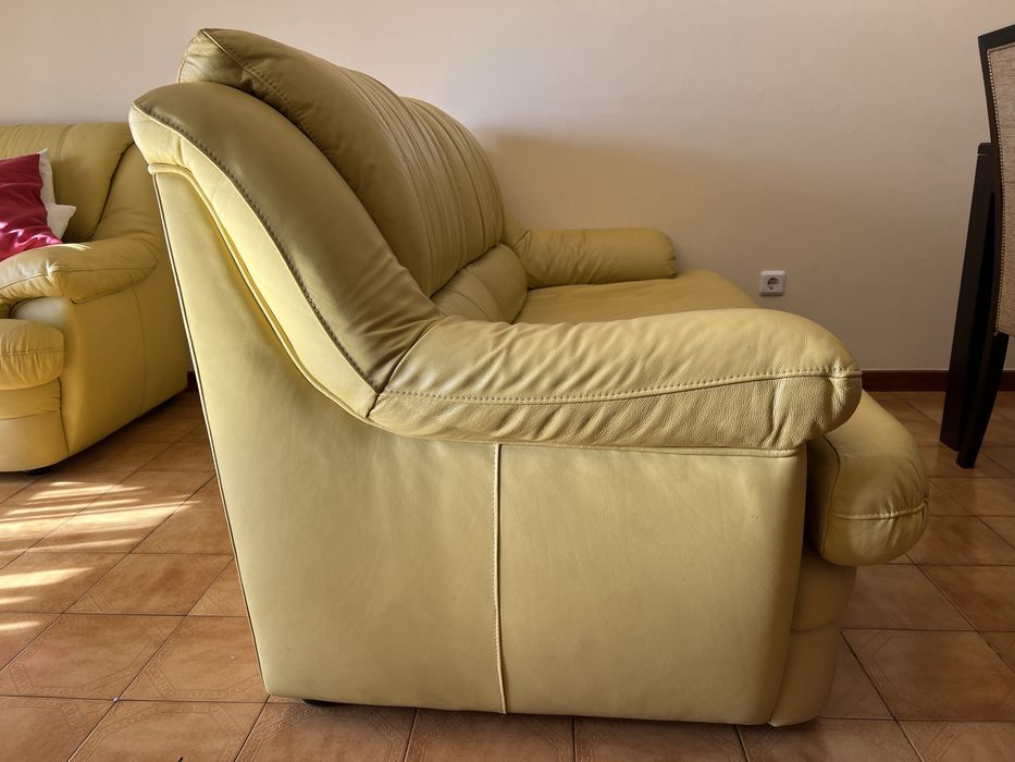 Sofá + 2 Cadeirões