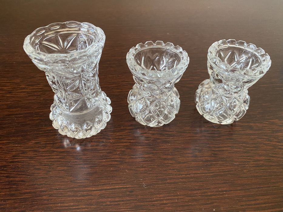 Кришталеві маленькі вазочки. Богемія. Стопки із жовтого скла