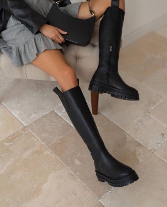 Високі чобітки сапожки