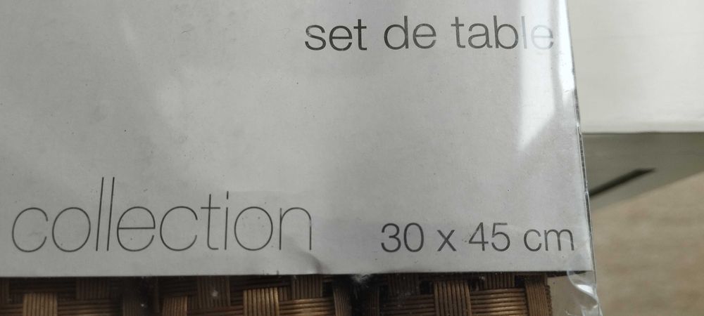 Individuais de mesa dourado velho novos