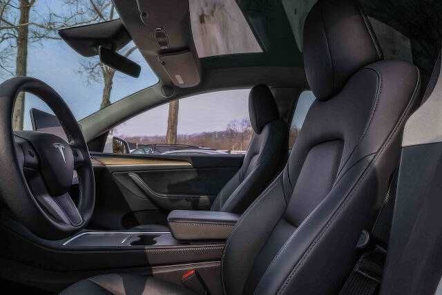 2025 Tesla Model Y Long Range