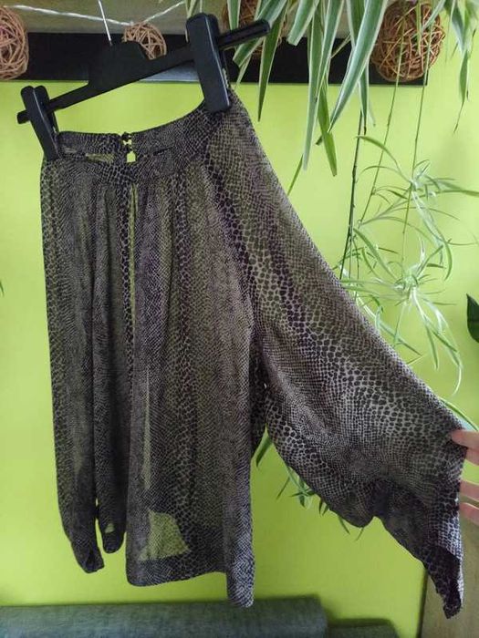 Bluzka z odkrytymi plecami