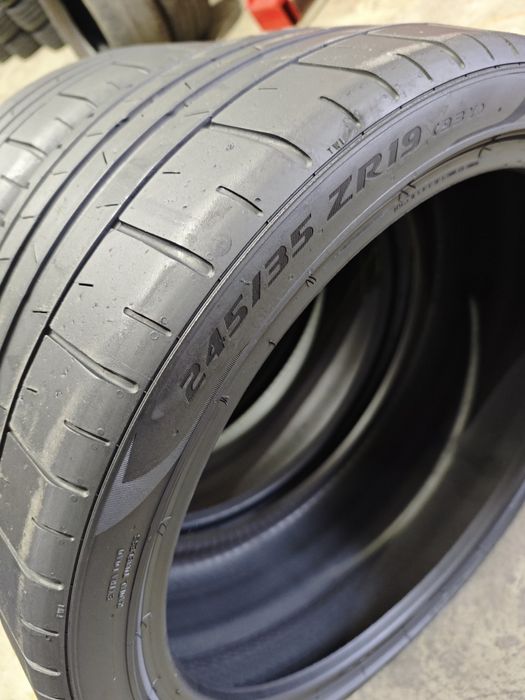 245/35/19 Pirelli