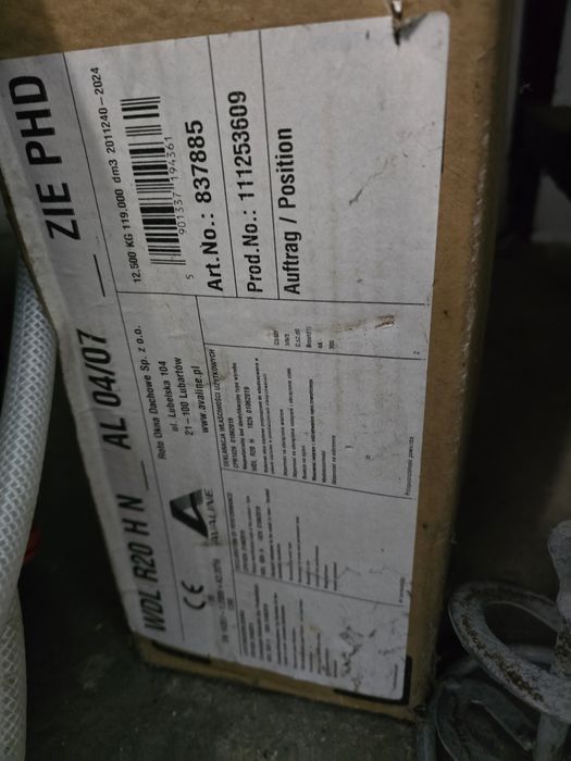 Avaline Wyłaz Dachowy