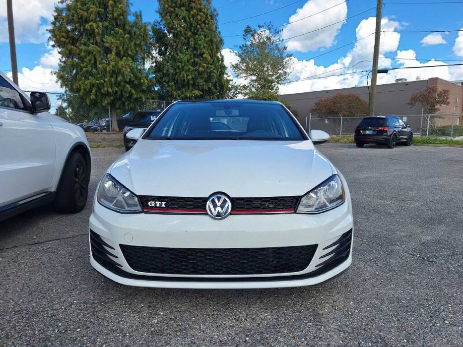Volkswagen Golf GTI      2016