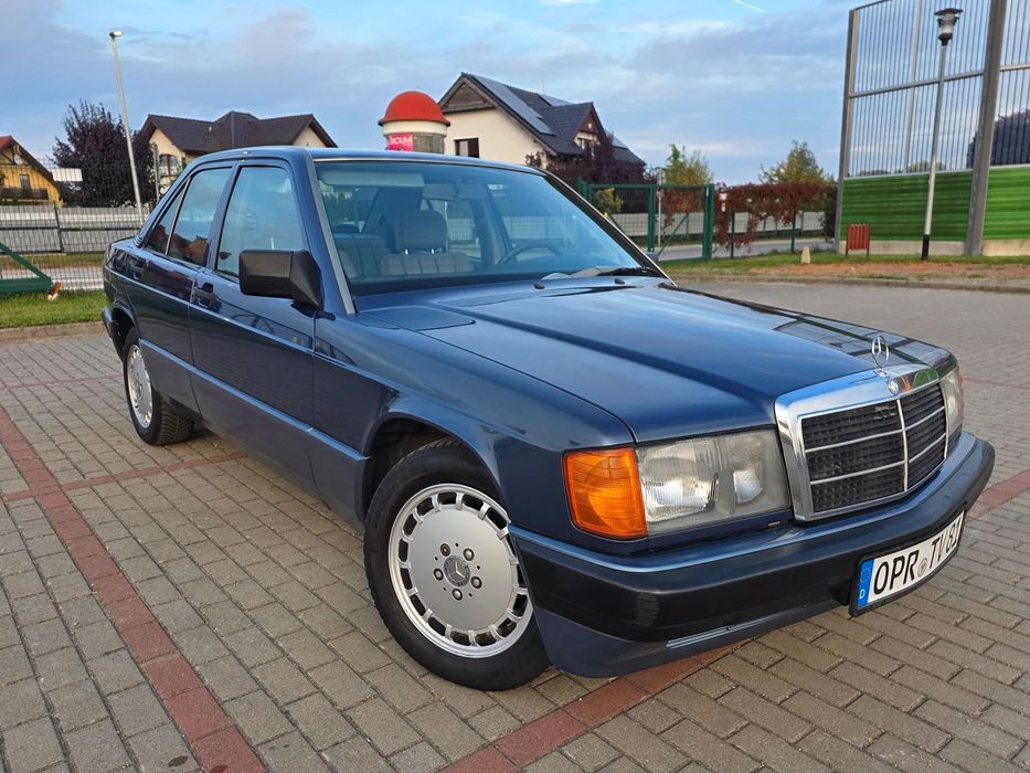 Mercedes-Benz Seria 190