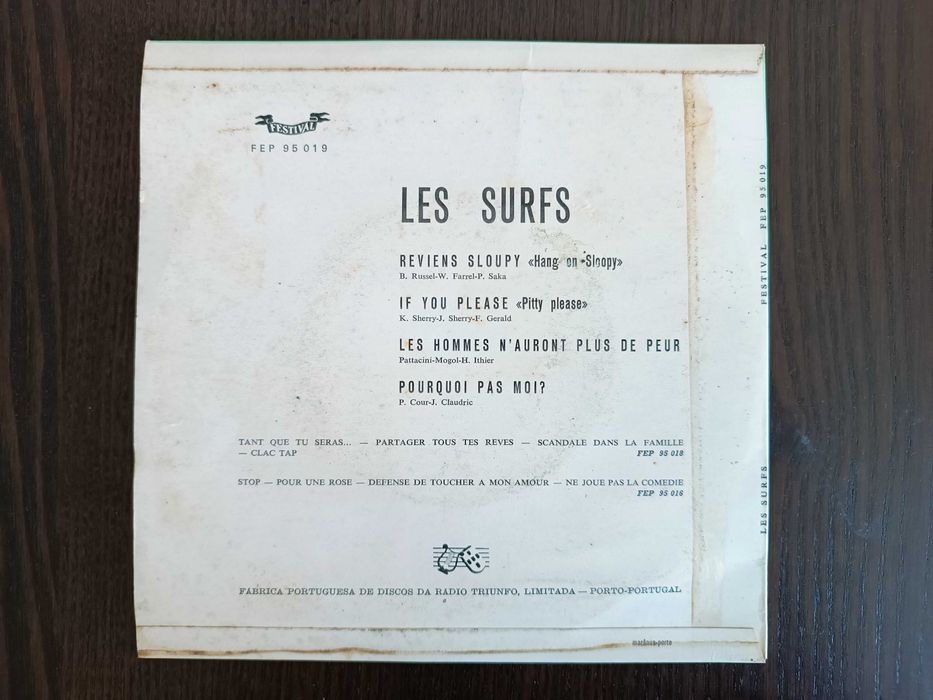 Les Surfs - Reviens Sloopy (edição portuguesa)