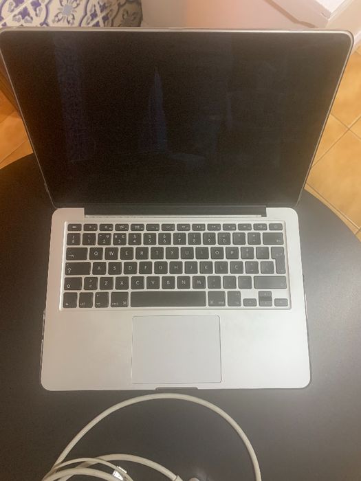 Macbook Pro 13 Mid 2014 i7/8Gb/256Gb
