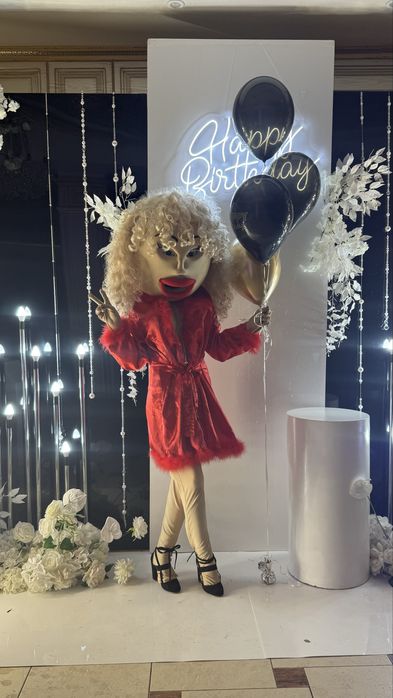 Стриптизерка, привітання, ростові ляльки