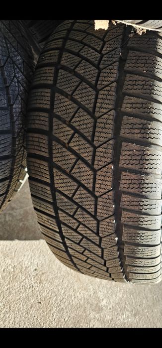 Conjunto de jantes + pneus  BMW 550d × drive