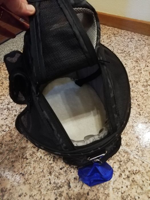 Transportadora com cama para animais de porte pequeno