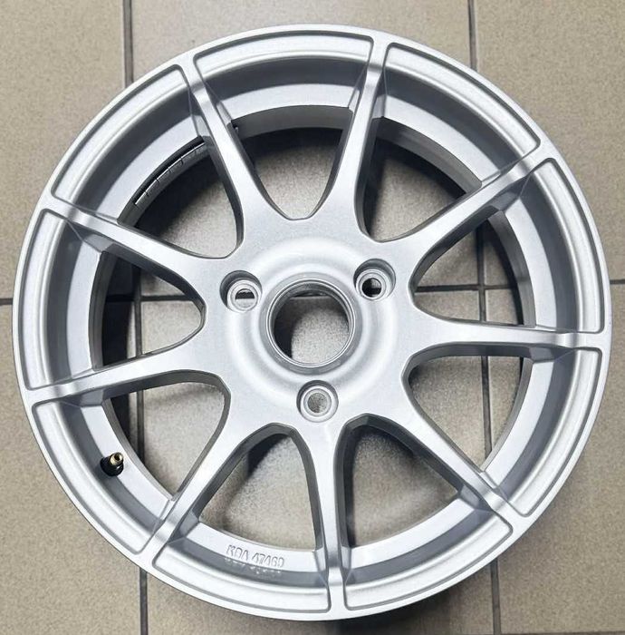 Felgi aluminiowe nowe srebrne 5.5x15J 3x112 ET22 KBA47469 Smart
