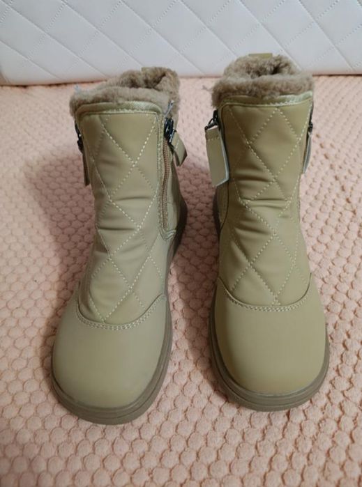 Продам нові жіночі зимові черевики