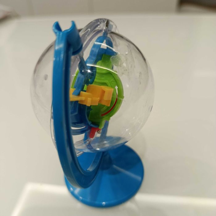 Mini zabawka logiczna, labirynt 3D, globus, kulka do celu, łamigłówka