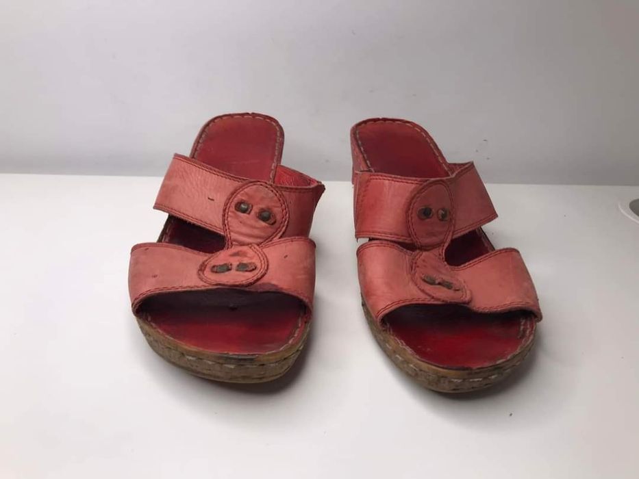 Klapki skorzane Tamaris  Rozmiar 39