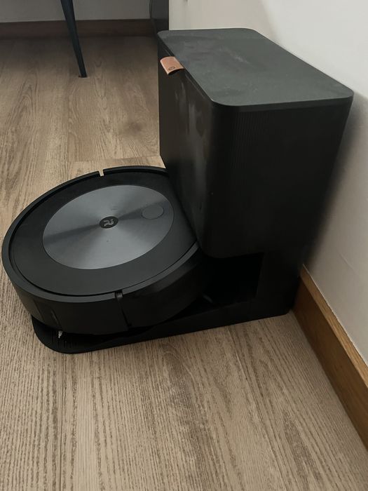 irobot roomba j5+ robot vacuum