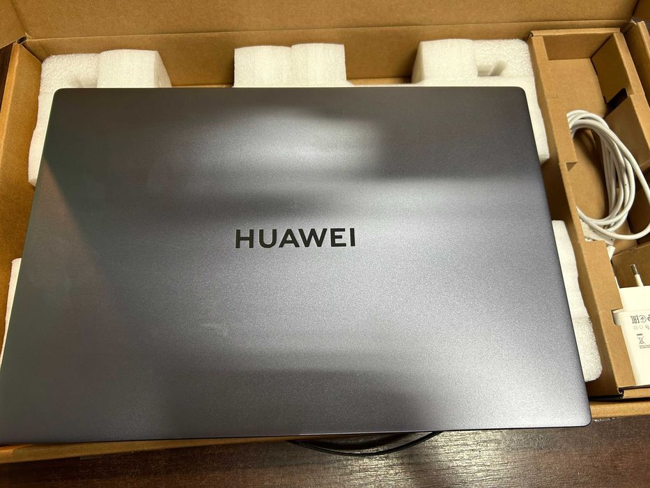 Laptop Huawei MateBook D 16 *** PAT KOM*** /JAK NOWY/