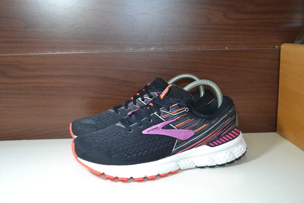 Brooks adrenalin gts 19 кроссовки 40.5р оригинал