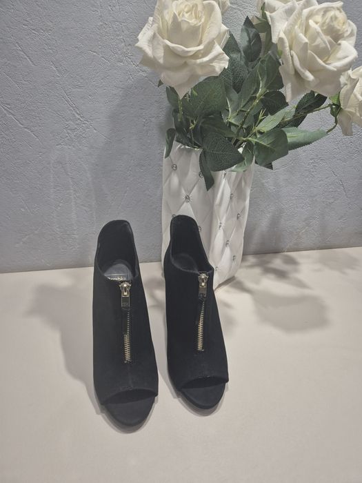 Damskie buciki roz. 36