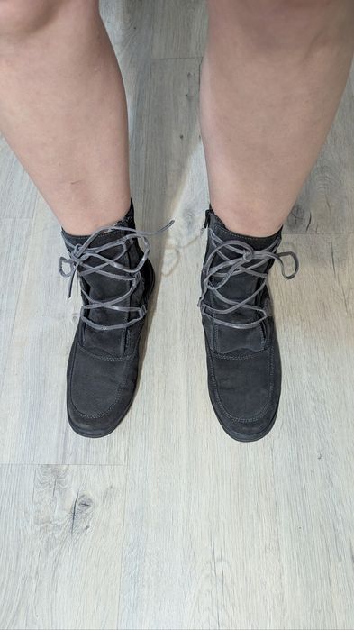 Замшеві чоботи 40