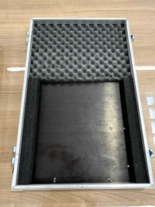 Mesa de mistura Yamaha MG12 XU como nova e com mala de metal