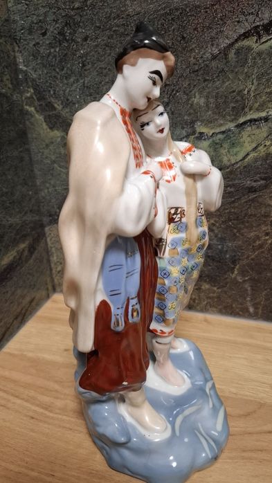 Figurka porcelanowa, Huculska para, Połonne