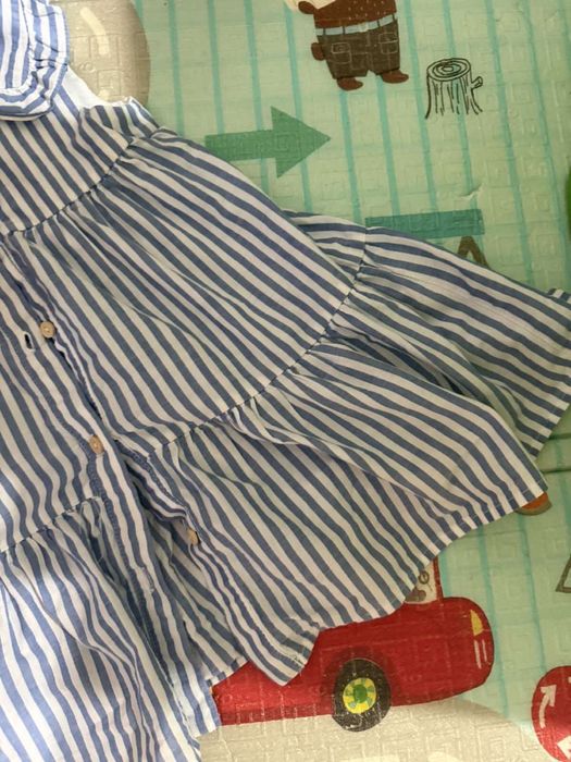 Сукня на дівчинку фірми Zara