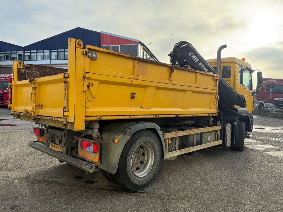 MAN 18.310 4X4 GRUA HIAB-122 TRIBASCULANTE SÓ 330.000km #OPORTUNIDADE#