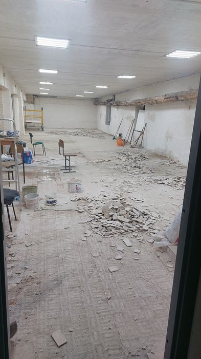 Бій плитки в мішках та будівельних відходів для підсипки