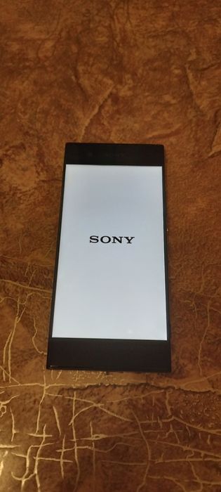 Смартфон  Sony Xperia (лот 2 шт)под восстановление