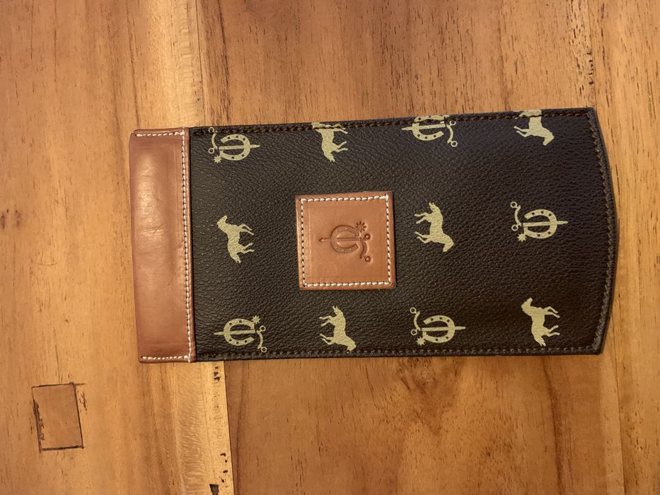 El caballo bolsa para oculos