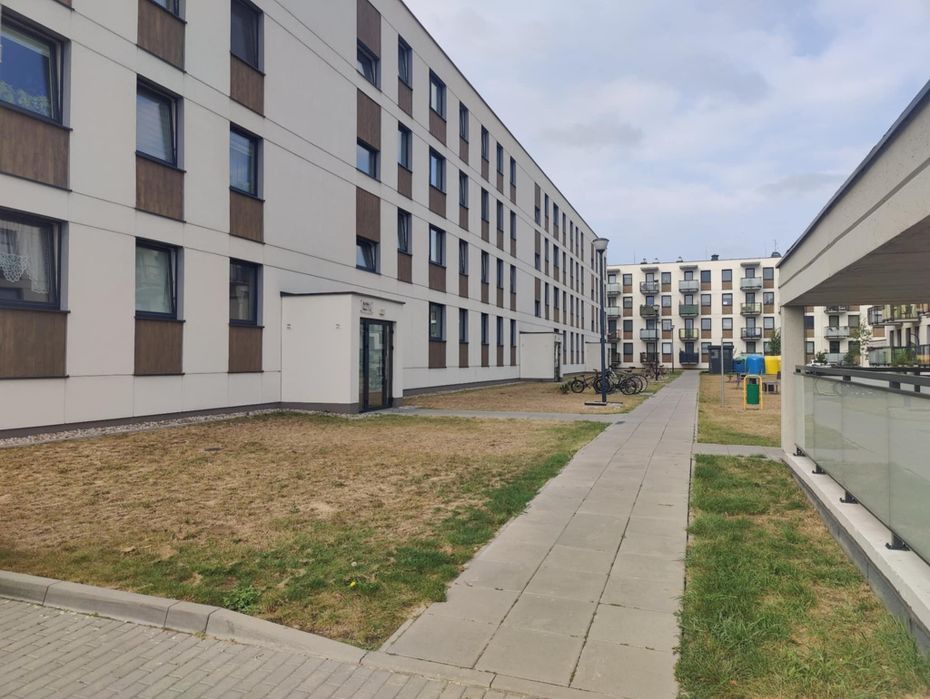 Mieszkanie 64 m2 + 3 Miejsca postojowe, Piwnica 8.69 m2, Jak nowe