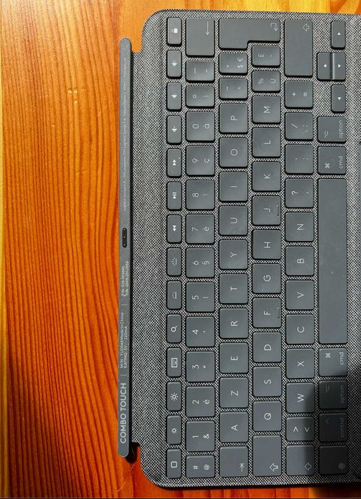 Klawiatura Logitech Combo Touch Do Apple iPad Air 4/5 Generacji 2020/2022