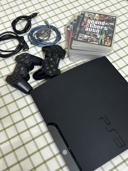 PlayStation 3 Slim 250 gb з колекцією ігор у відмінному стані