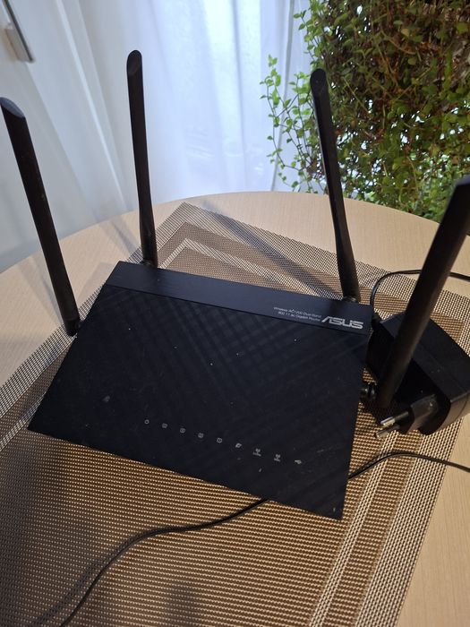 Роутер Асус RT-AC1200