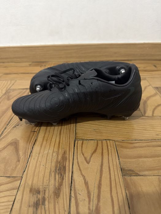 Chuteira Nike Phantom
