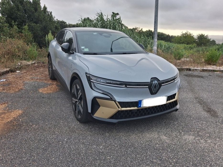 Renault Megane E-Tech ICONIC EV60 - Optimum Charge, com IVA dedutível.