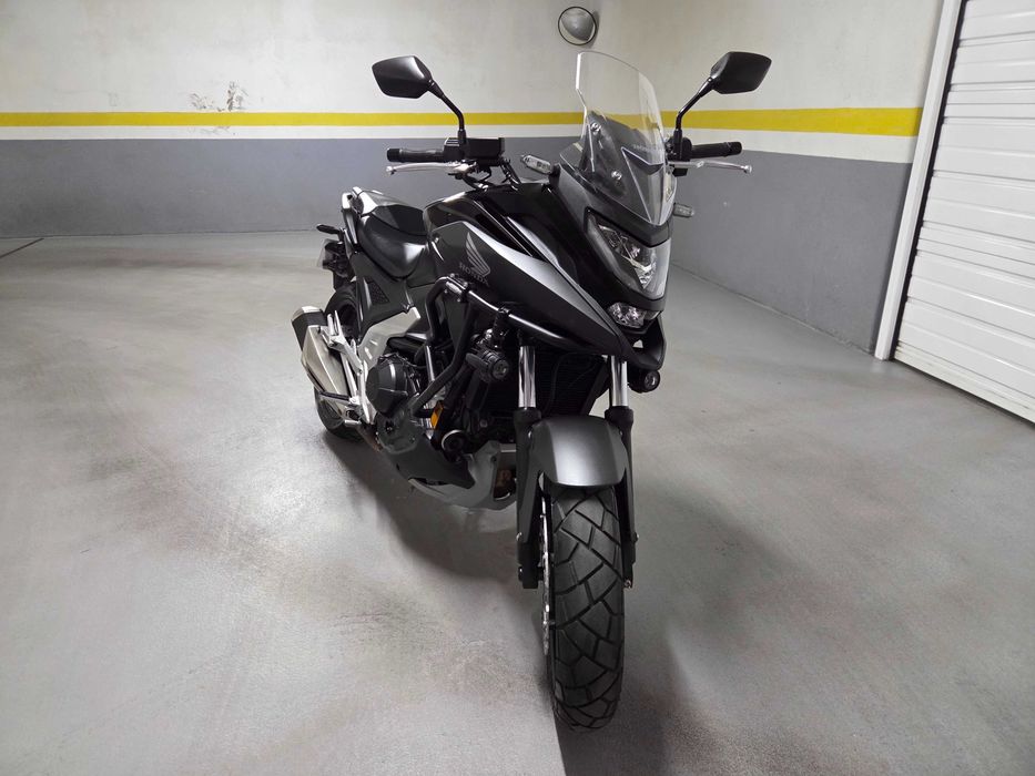 Honda NC750X 2024, 27000km e garantia total da Honda até 08/2027