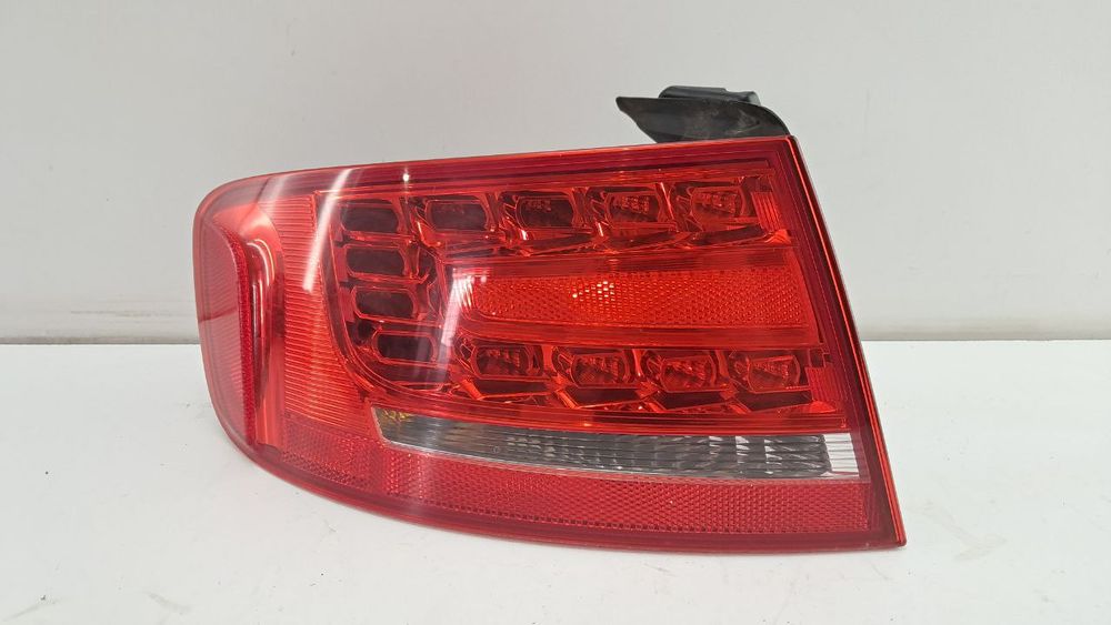 Фонарь задний левый стоп Audi A4 B8 2008-2011 8K5945095B
