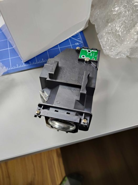 Oryginalna Lampa do Projektora Panasonic ET-LAV400 – NOWA