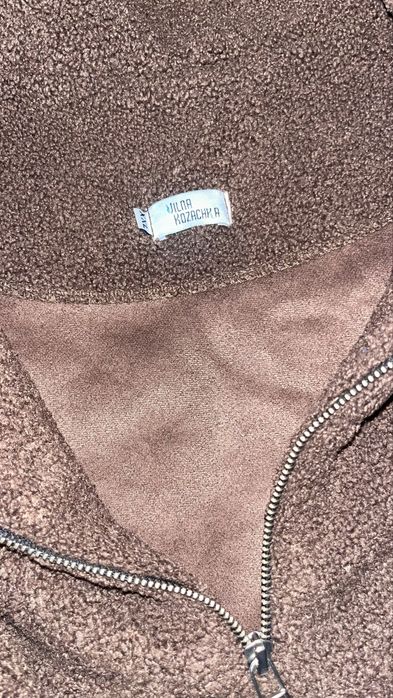 Тепла ковтина теді. Матеріла якісний , тримає форму оверсайз.